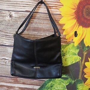Elegant Black Leather Shoulder Bag